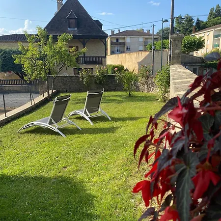 T2 Renove, Jardin Parking & Garage Prive, Proche Centre * Sarlat-la-Canéda
