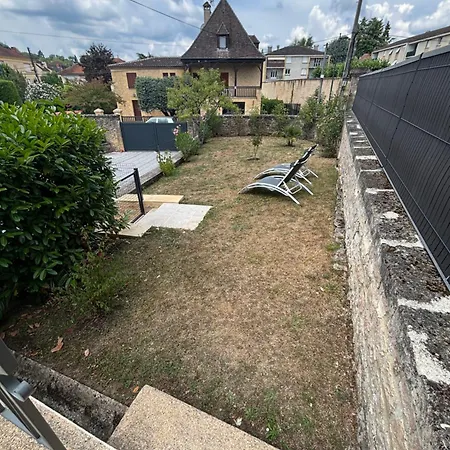 T2 Renove, Jardin Parking & Garage Prive, Proche Centre Sarlat-la-Canéda
